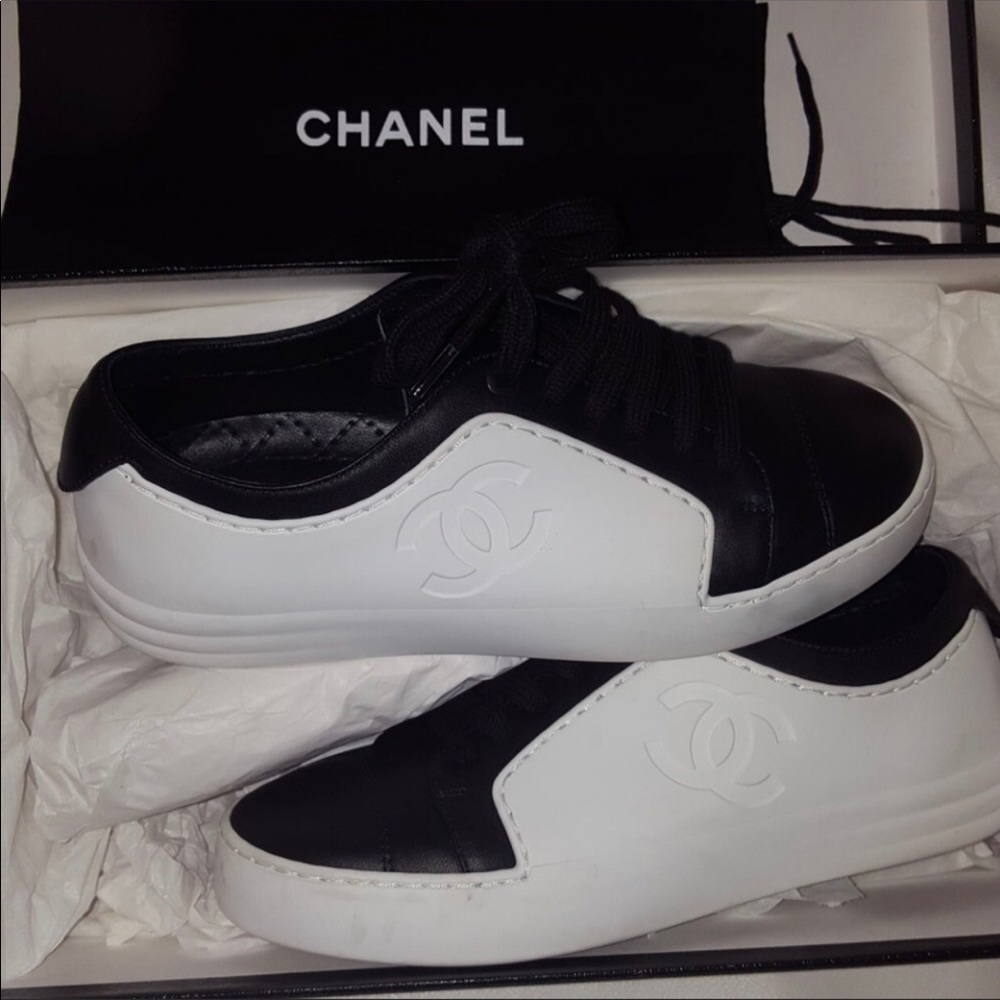 Chanel sneakers size 5.5